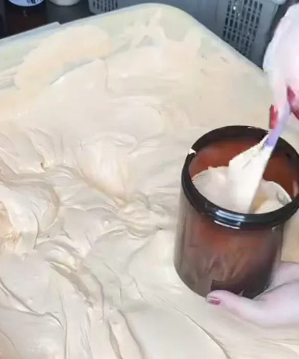 BUY ONE GET ONE FREE ! GLOW & WHITE KOREAN GOLD CREAM